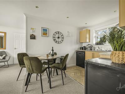 Living Room/Kitchen